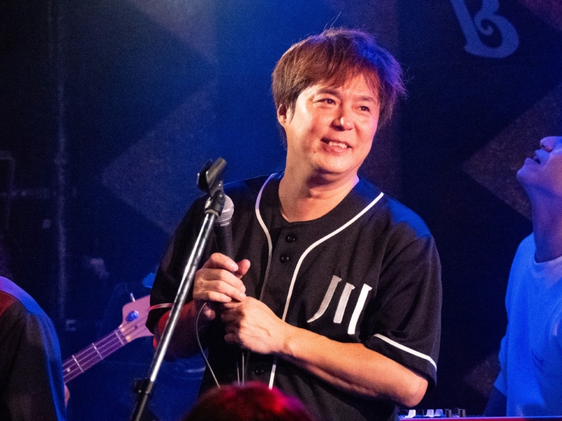 テンダラー白川率いる「ジ・白川バンド」に豪華ゲスト出演! 「30周年やし…僕も歌わせてもらっていいですか？」