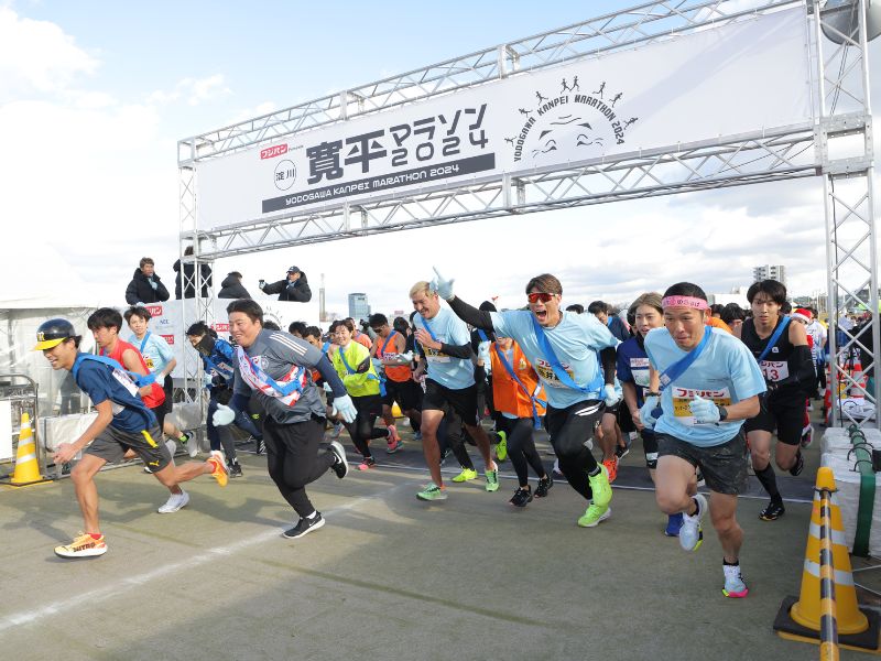 恒例の駅伝で盛り上がってファンキー加藤のライブで締めくくり!「淀川寛平マラソン」2日目も大盛況「この雰囲気が大好き」