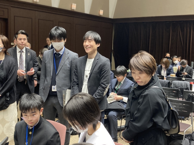 なだぎ武が“いじめられた経験”と“人生の転機”を小中学生に講演!「失敗や挫折も経験のひとつとして楽しめる大人になってほしい」