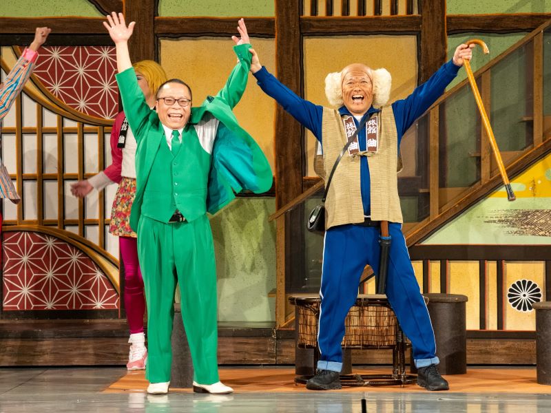 茂造大暴れ“年の瀬恒例ステージ”は「超アドリブ祭り」! ムチャぶり大連発で出演者全員ボケ倒し