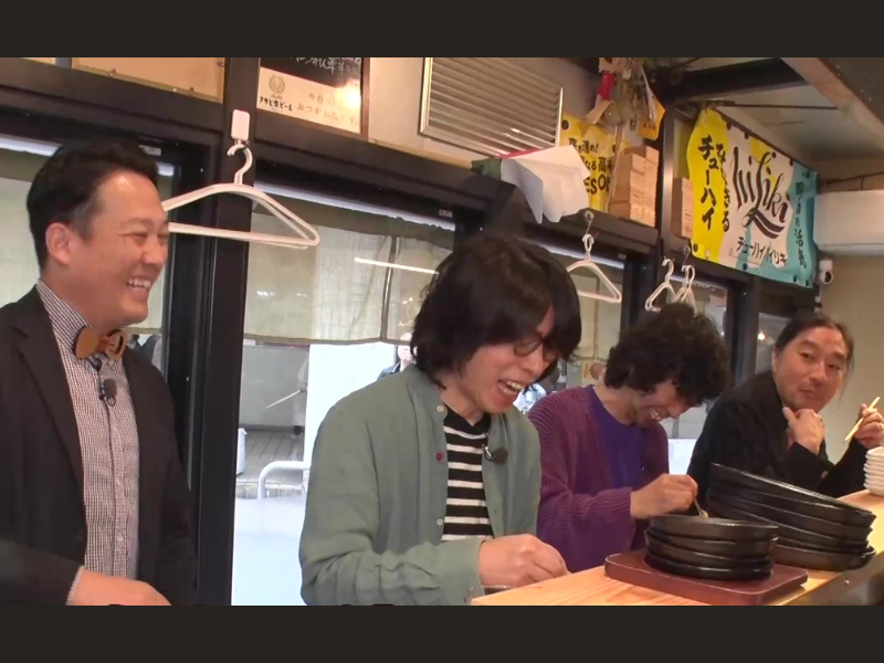 ロザンもビックリ! ウルフルズが『水野真紀の魔法のレストラン』のリポーターに!?