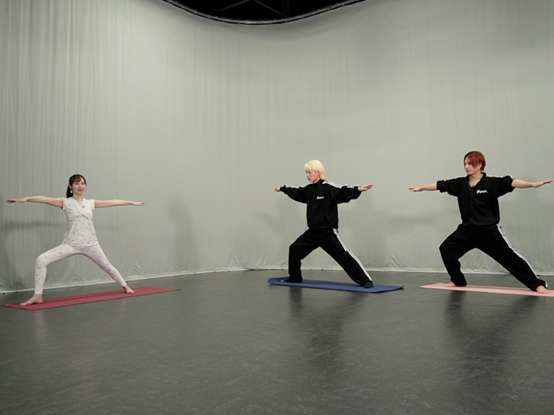 ゲストはOWVの浦野＆本田! トークに、ダンスに、笑いに、ヨガと盛りだくさん! BSよしもと『あかまヨガスマイル～全国自撮り旅～』