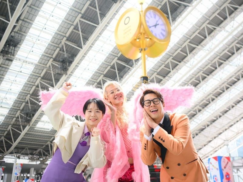 ZAZYがJR大阪駅周辺の変貌ぶりにびっくり! パーティーパーティーきむきむ×天才ピアニスト竹内が大阪ステーションシティをご案内!!【ファニマガ編】