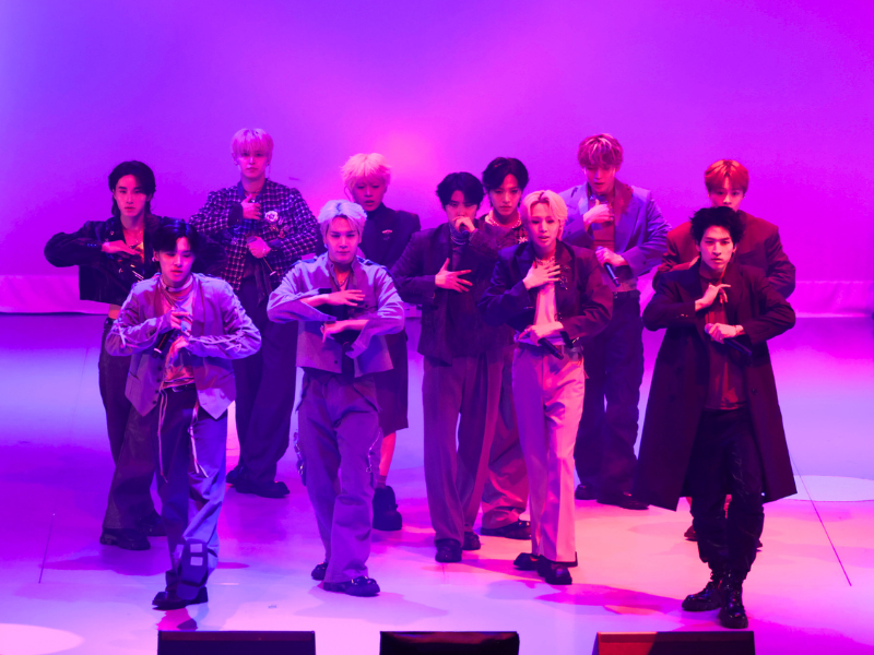 大阪・関西万博初登場のJO1に会場が大熱狂! 各ステージを盛り上げるJO1を一目見ようと大屋根リング上まで観客が殺到!