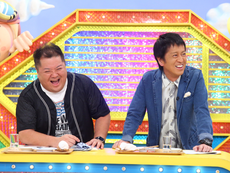 よしもと　コメデュアル　トレカ　カード　コンプ　セット 大好評配信中の『ザ・コメデュアル』からオフィシャルグッズ発売