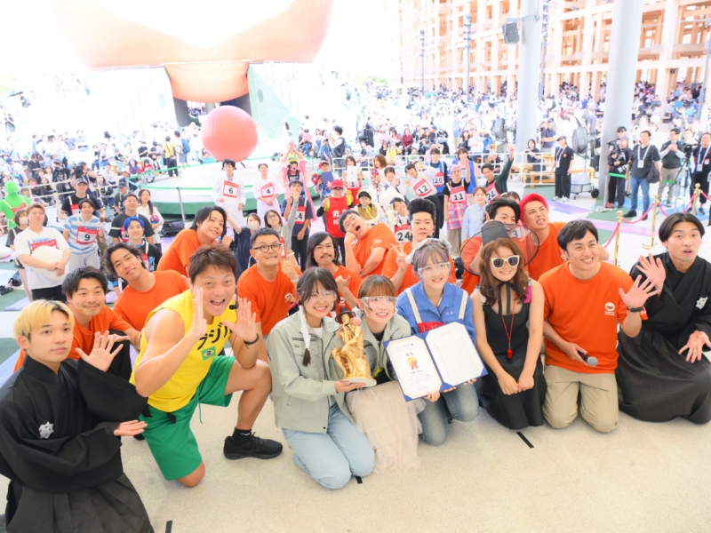 サバンナ八木のギャグで笑うの禁止! 60分間ぼーっとした人が優勝する大会で万博会場に“ひとときの静寂”