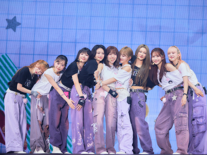 “ME:Iのすべてを見せる”初のアリーナツアー全国6都市13公演完走! 最終日にTSUZUMIがサプライズで登場!