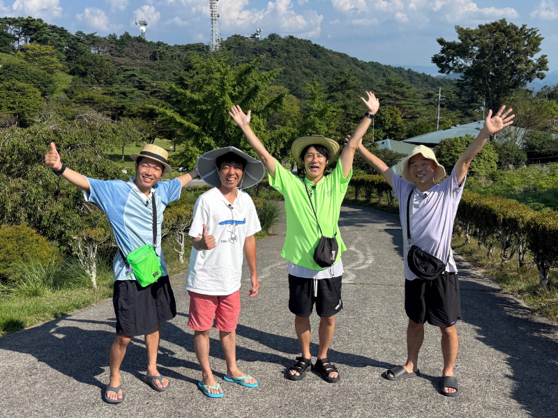 スマイルとアキナがラグジュアリー宿で大人の夏休みを満喫! BSよしもと『スマイル×アキナの夏休み』9月28日放送!