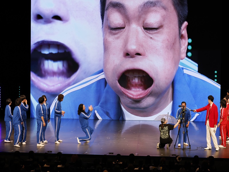 ダブルヒガシ、フースーヤに東西の若手人気芸人が合流!  体を張った「THE REACTION SHOW」にチャレンジ!