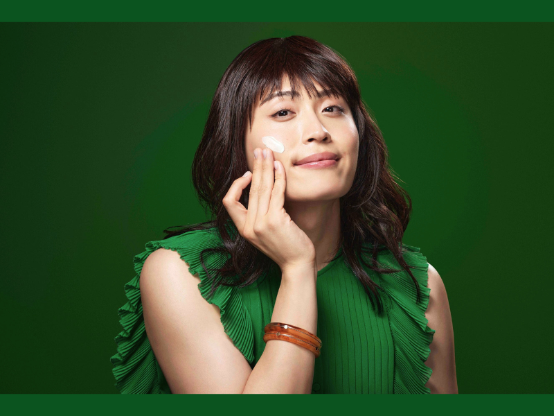 オーガニックコスメ「ヴェレダ」スキンフード イメージキャラクターにレインボー池田直人が就任!