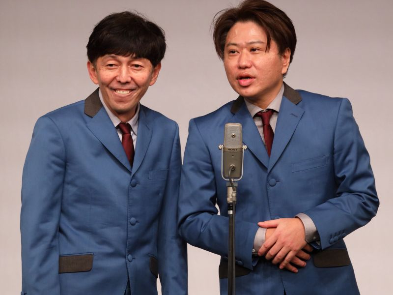 2丁拳銃の恒例『百式』東京公演は“101分”ノンストップで変幻自在の話芸!「みなさんが思ってるより、漫才…好きですよ?」