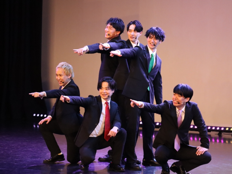 イケオジ芸人アイドル・漫烈、“想定外”の仕上がりに客席大興奮! メンバーの半分が東京進出も「活動は続けてもらう」