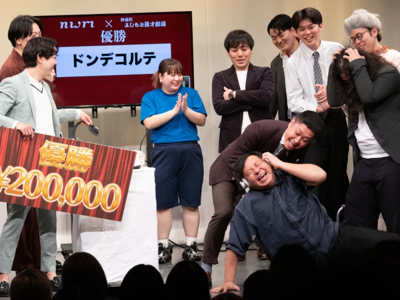 “耳をふさがない”次世代イヤホン「耳スピ」動画対決で芸人たちがまさかのダーティプレイ! モメにモメた衝撃の結果は!?