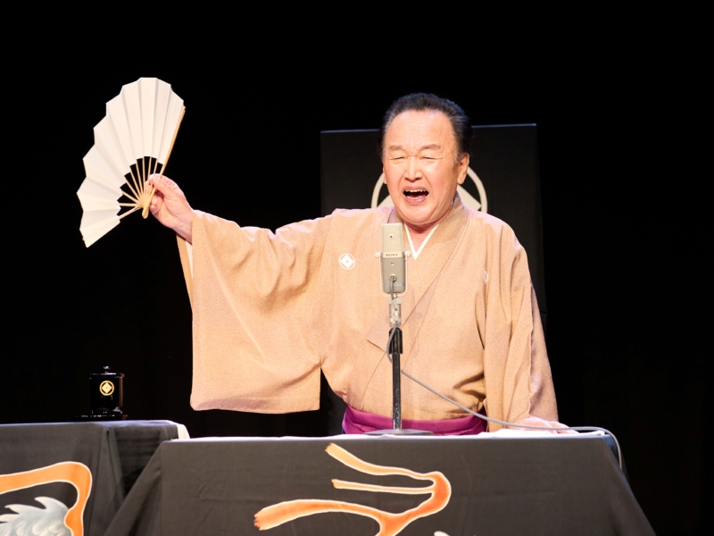 “人間国宝”が若者へ伝えた浪曲の魅力。二代目京山幸枝若が特別講義「日本から浪曲をなくしたくない」学生たちが熱視線