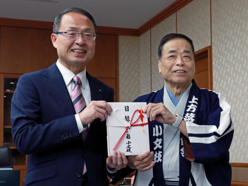 桂小文枝、能登復興へ寄付目録贈呈! 全国55カ所チャリティー落語会“千秋楽”を前に石川県知事を表敬訪問