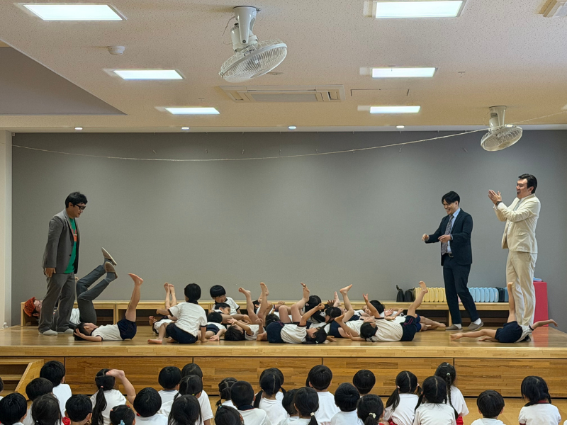 安井政史らが保育園を笑顔に! 宮崎で初の九州新喜劇開催へPR訪問