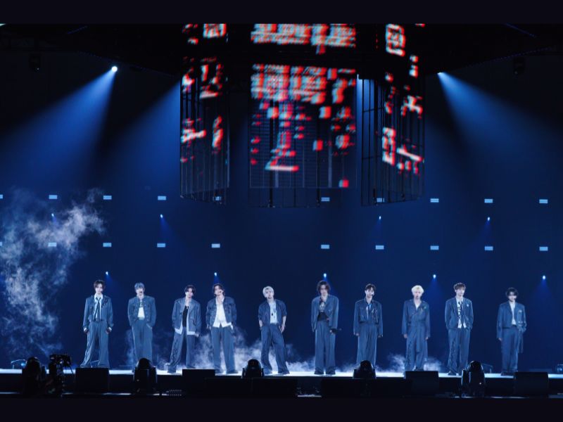 INI、『KCON JAPAN 2026』初日ヘッドライナーで圧巻の計10曲を披露!