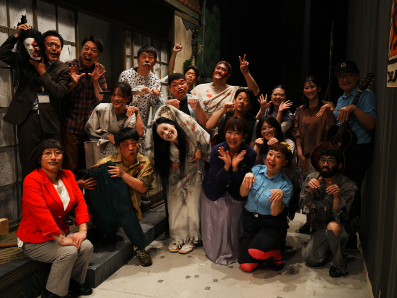 笑いの殿堂がまるごとお化け屋敷に大変身! すっちープロデュースの夏の特別公演は「怖さで笑いも倍増」