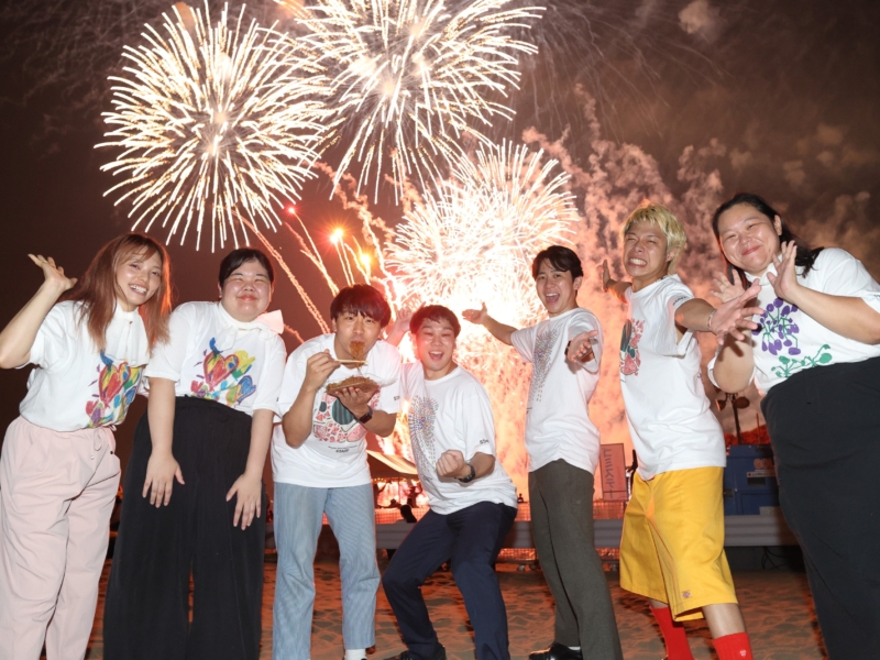 千葉・幕張「花火フェスタ」でフースーヤが2人そろって涙「なんか雨が降ってきたんですよ。僕の涙でした」