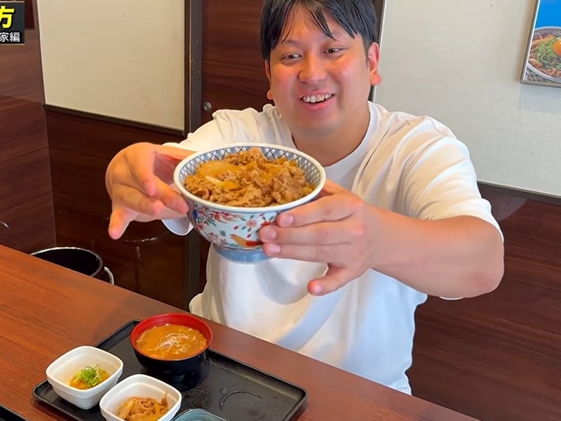 レインボー ジャンボたかおが“こだわり吉野家メシ”を紹介！バクバク食べて、唸って、カスタムして…「最高！」