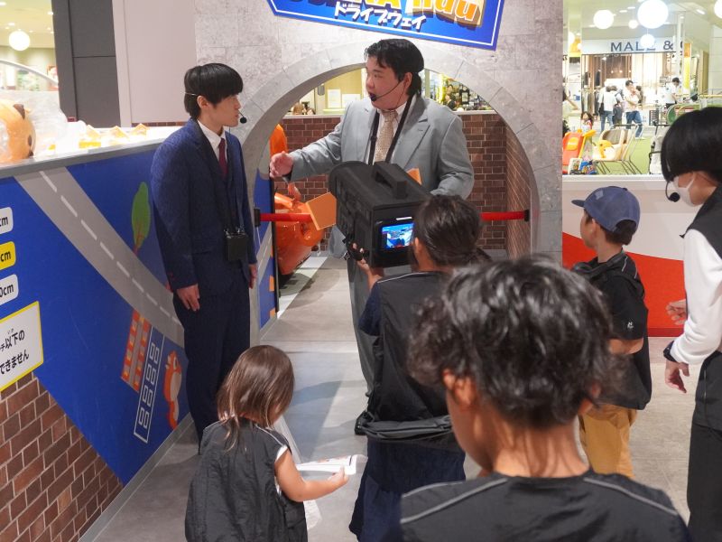 子どもの仕事体験テーマパーク「Kandu大日」に”よしもとブース”オープン! 芸人と一緒にテレビ番組が制作できちゃう!?